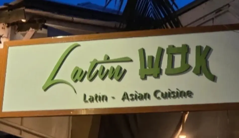 Enseigne de Latino Wok
